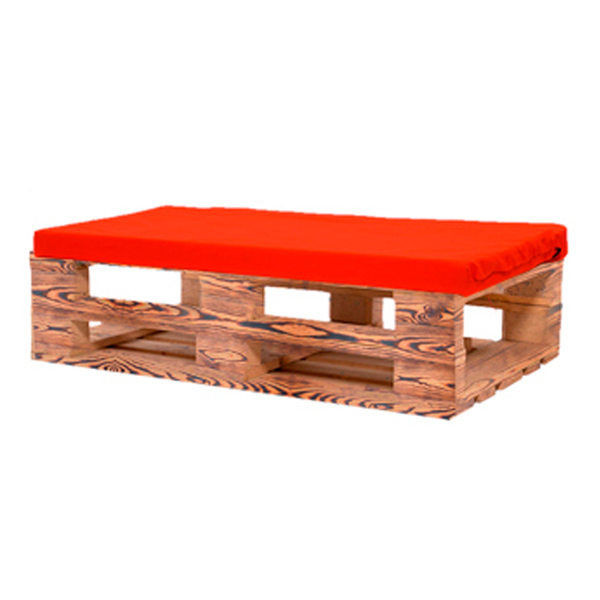 Банкетка из паллет обожжённая с красной подушкой