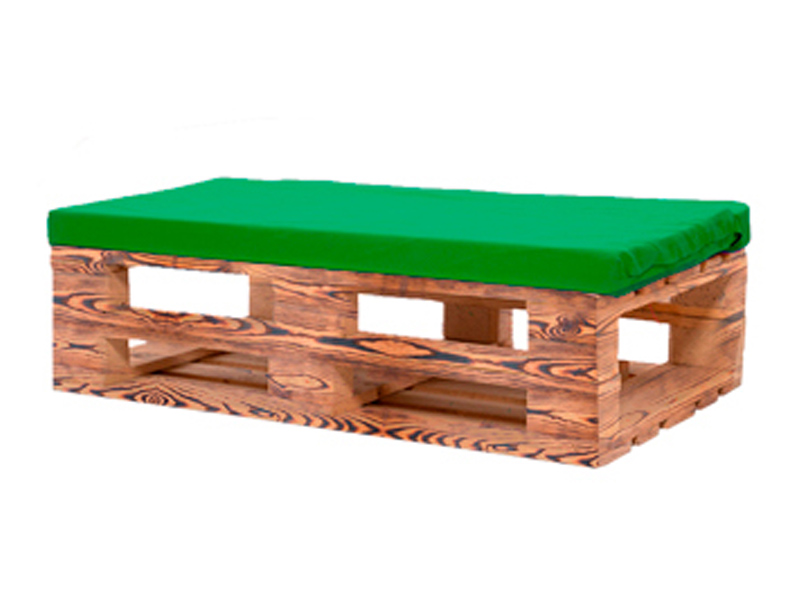 Банкетка из паллет обожжённая с зеленой подушкой