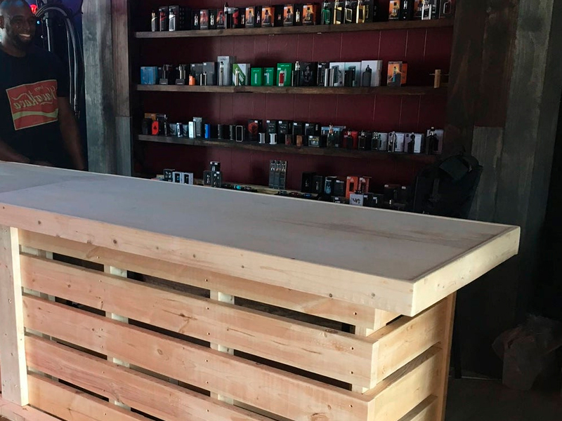 Барная стойка из паллет