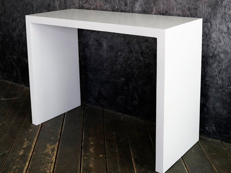 Белый п-образный стол (средний)