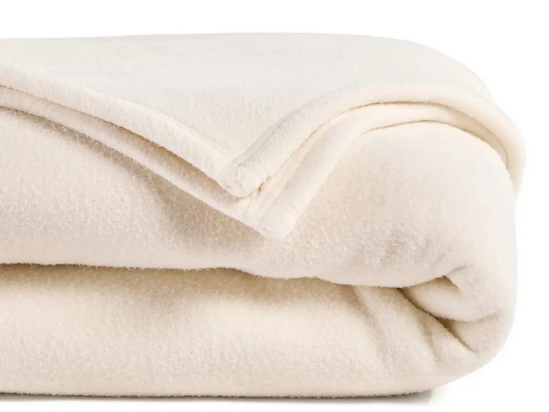 Флисовый плед белый