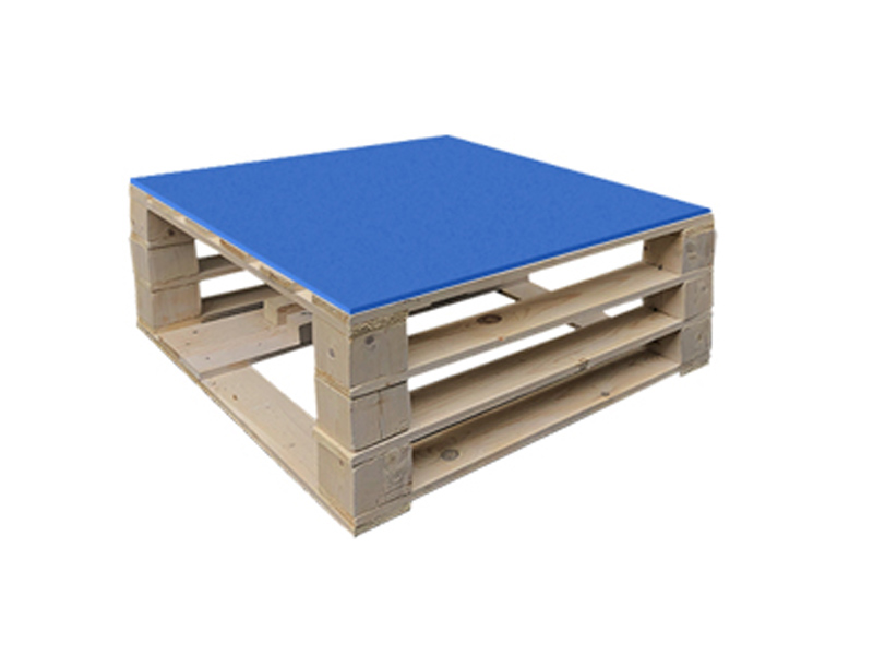 Стол паллетный журнальный обожжённый с синей столешницей