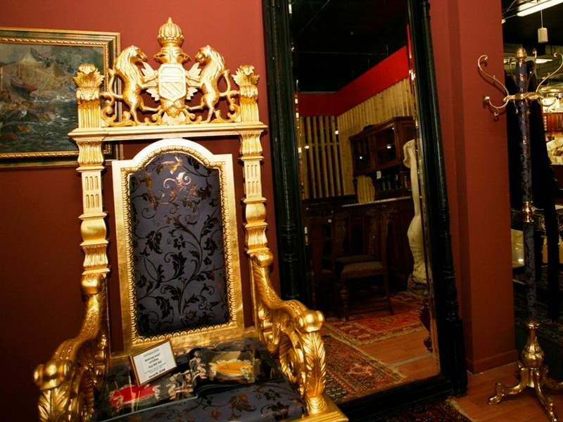 Царский трон парча