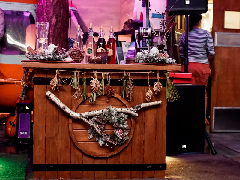 Деревянная барная стойка