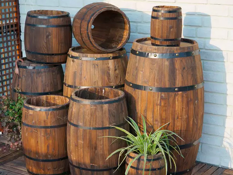 Деревянная бочка