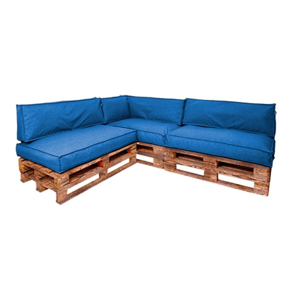 Диван из обожжённых паллет угловой с подушкой синего цвета