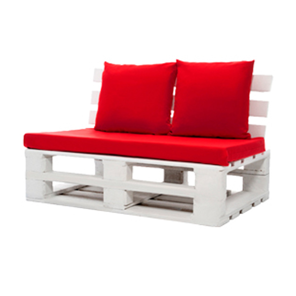 Диван из паллет двухместный белый с красной подушкой