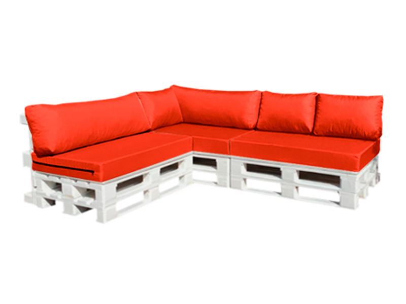 Диван из паллет угловой белый с красной подушкой