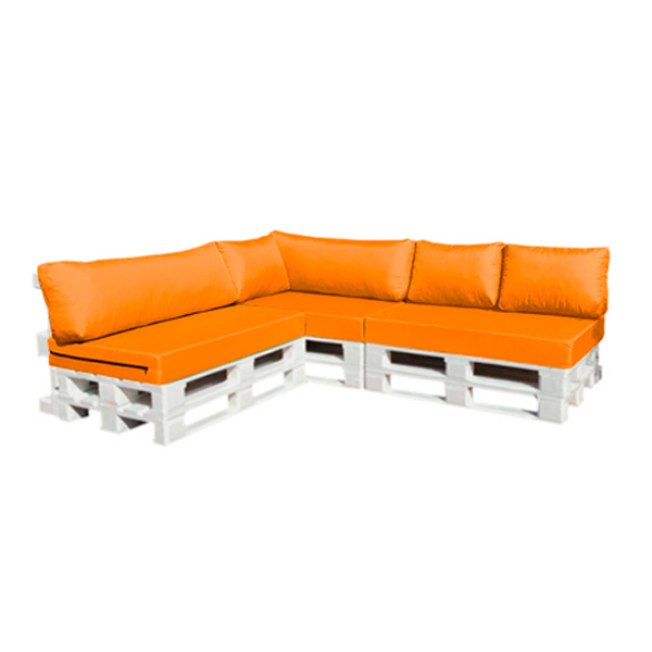 Диван из паллет угловой белый с оранжевой подушкой