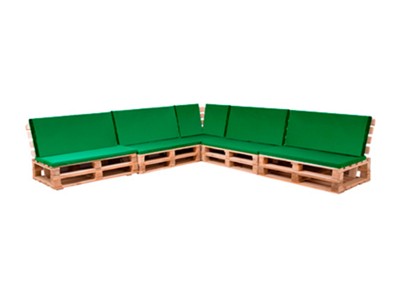Диван паллетный модульный деревянный с зеленой подушкой