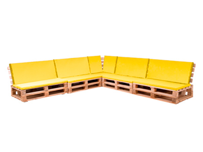 Диван паллетный модульный деревянный с желтой подушкой