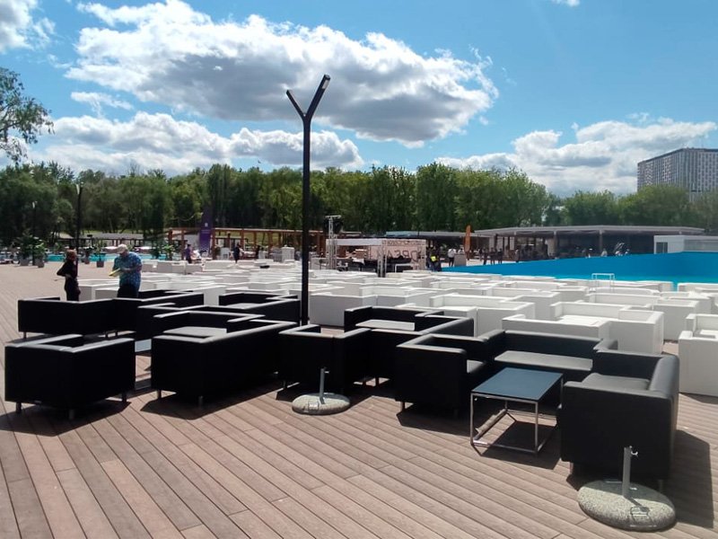 Трёхместный диван Erwin Black