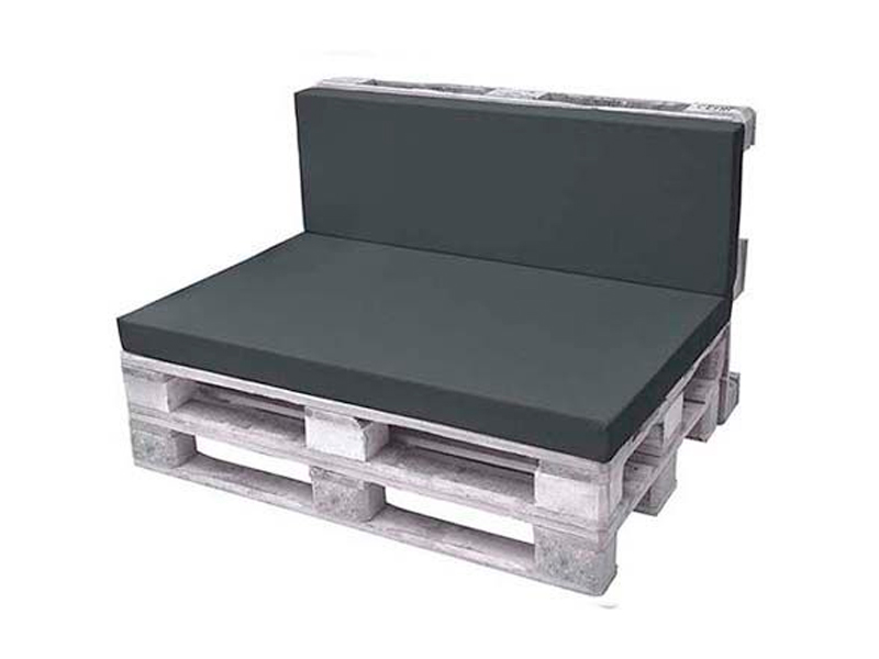 Диван из паллет двухместный белый с серой подушкой