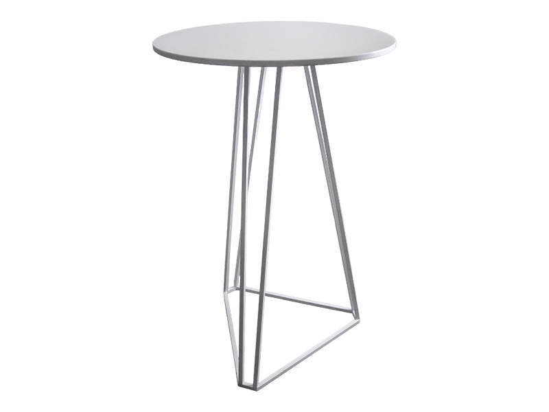 Фуршетный столик с треугольным основанием