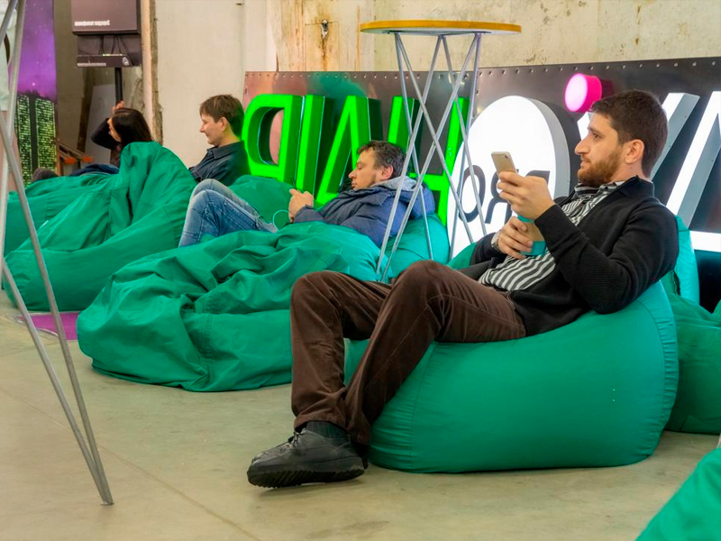 Изумрудный пуфик