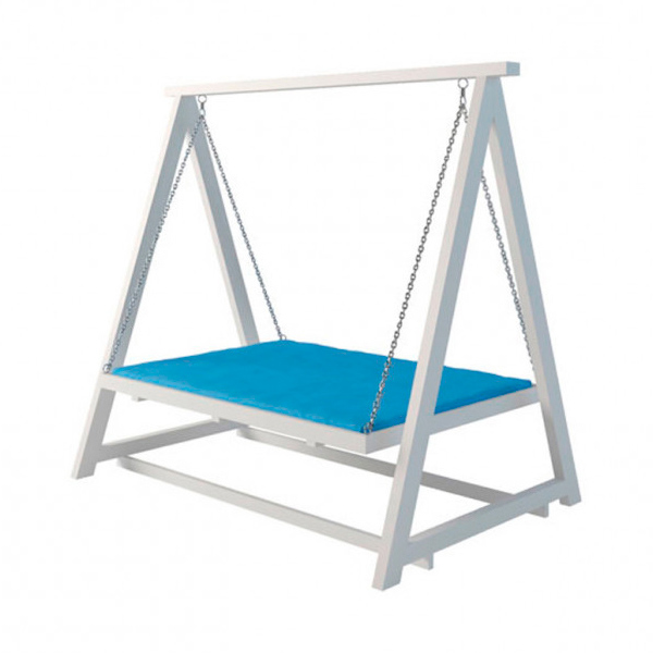 Качели синего цвета