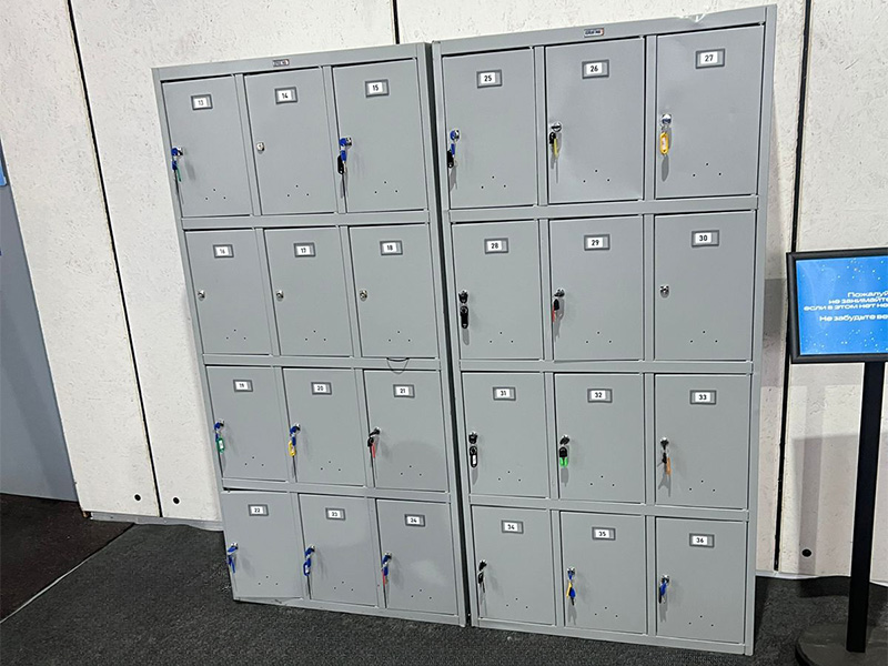 Локер на 12 ячеек