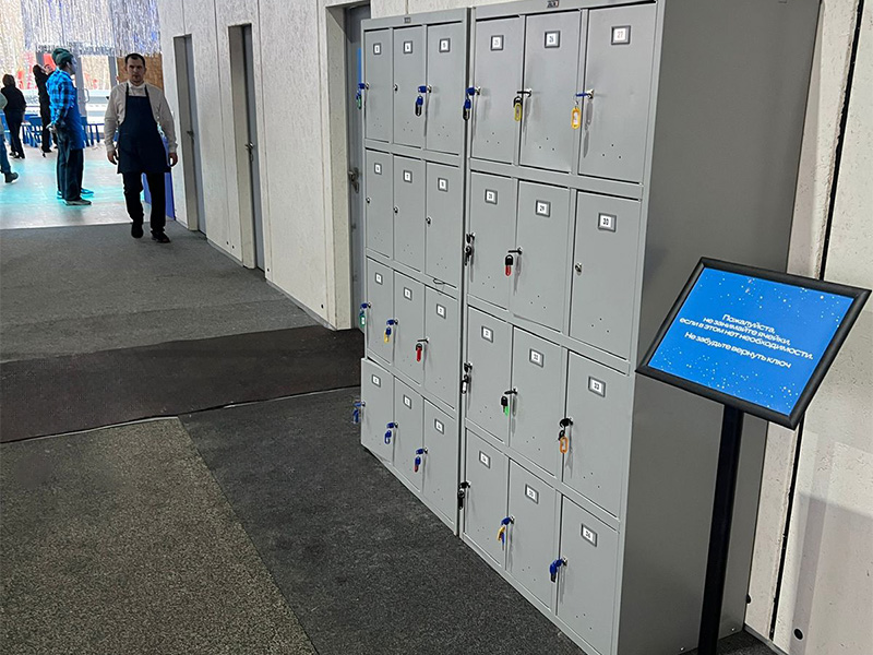 Локер на 12 ячеек