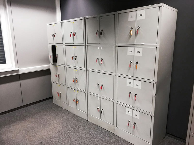 Локер на 12 ячеек