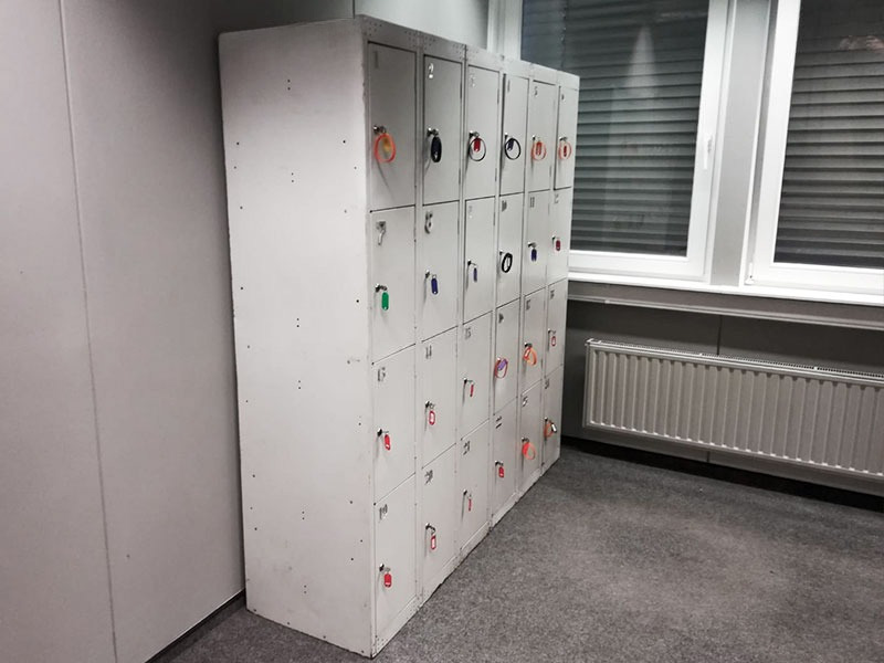 Локер на 12 ячеек