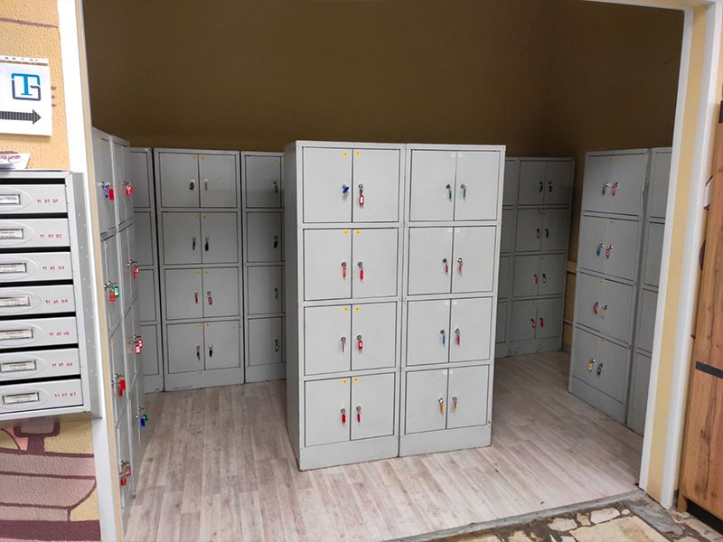 Локер на 12 ячеек