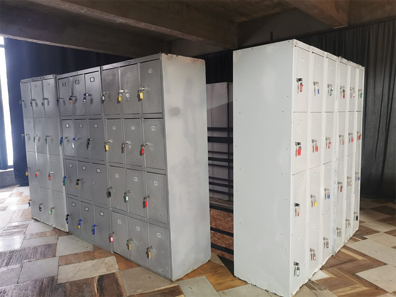 Локер на 12 ячеек