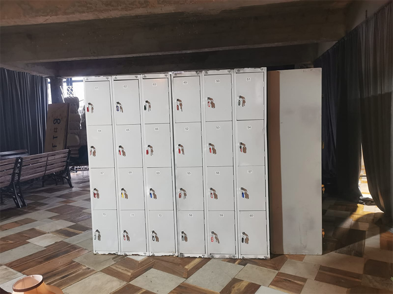 Локер на 12 ячеек