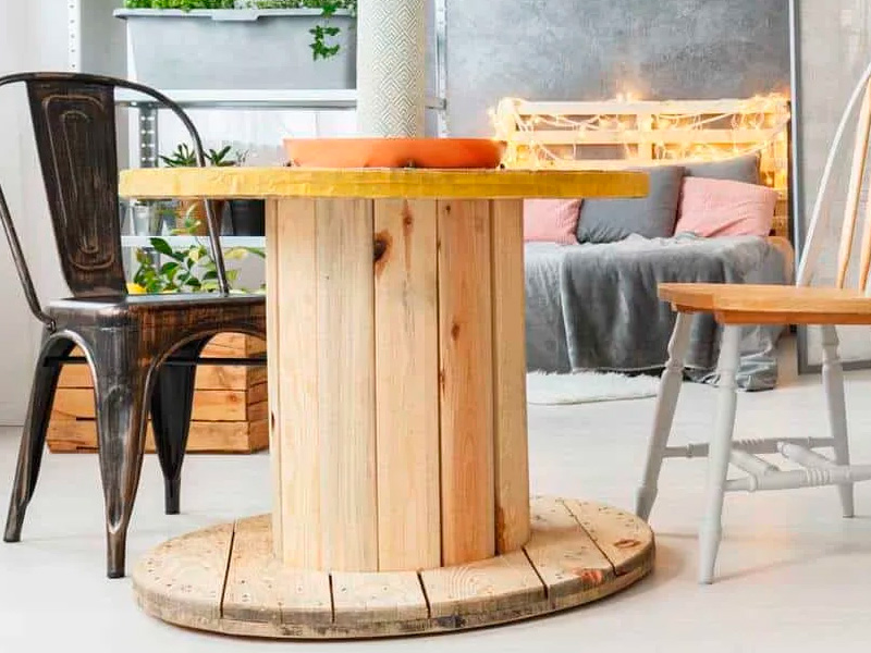 Стол-катушка корпоративный с голубым кантом