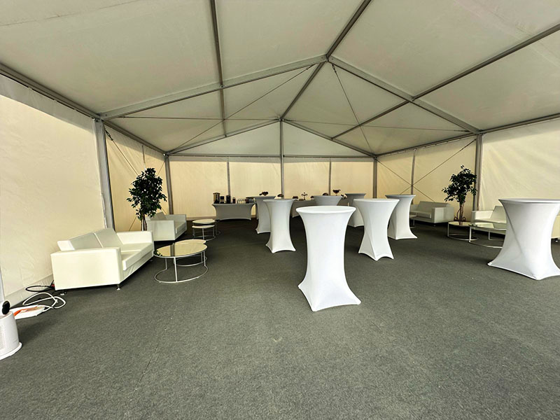 Стрейч скатерть d78 для коктейльного стола белая