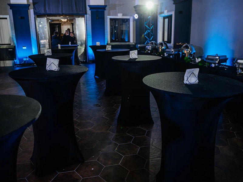 Пластиковый коктейльный стол