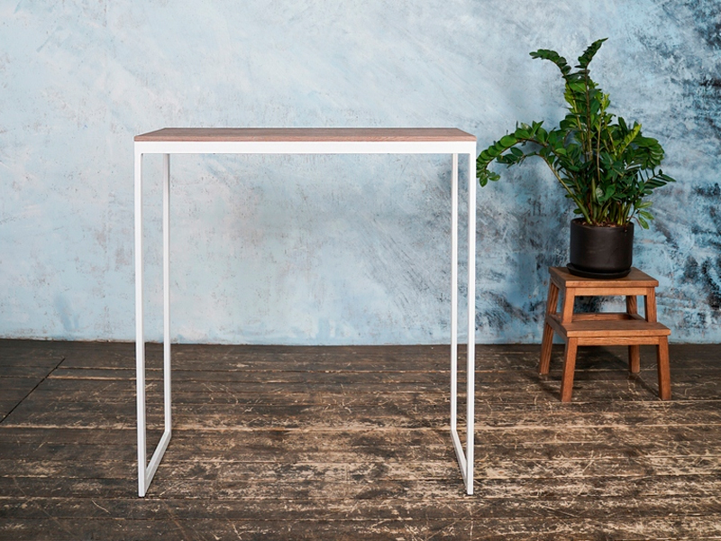 Консоль со столешницей из дерева