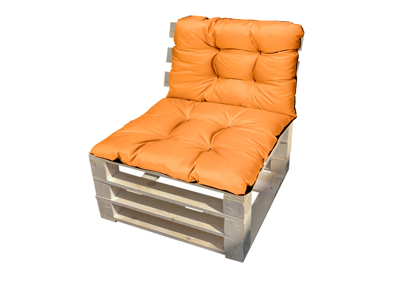 Кресло из поддонов Классик деревянное с оранжевой подушкой