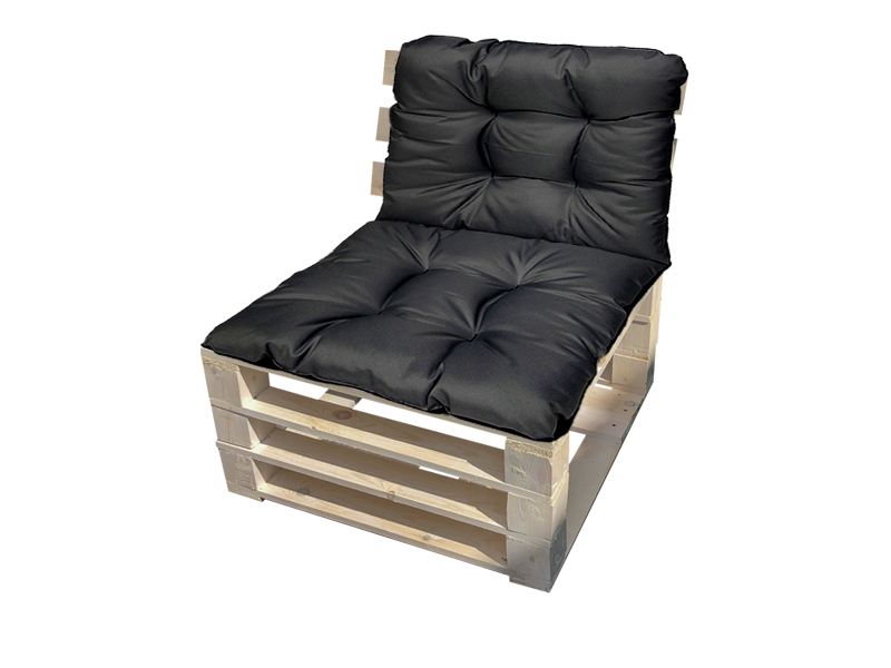Кресло из поддонов Классик деревянное с черной подушкой