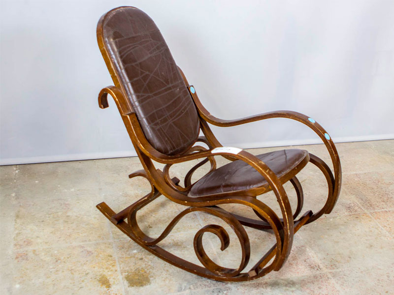 Кресло-качалка из экокожи