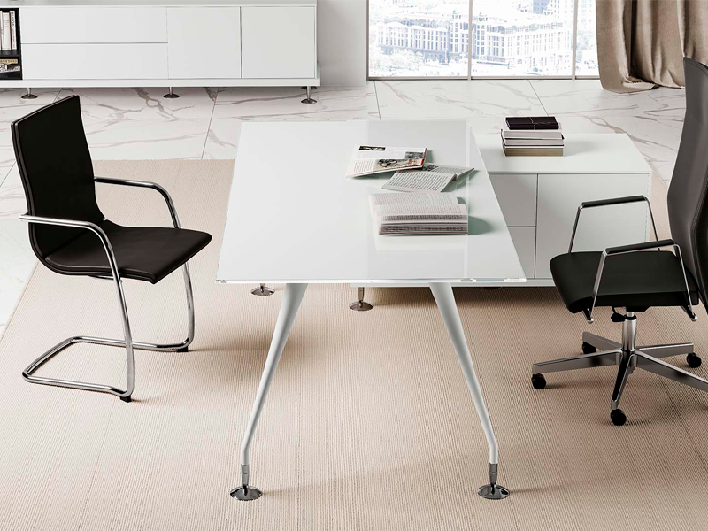 Кресло офисное Conference чёрное