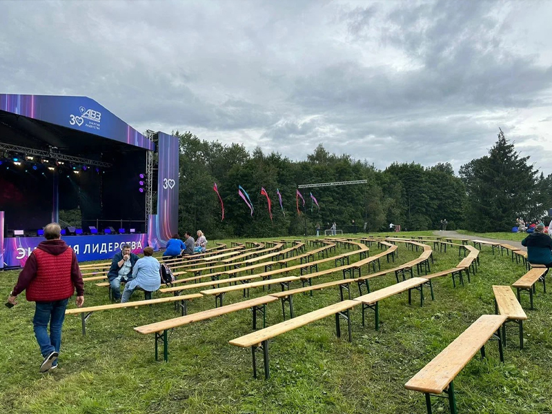 Лавка деревянная