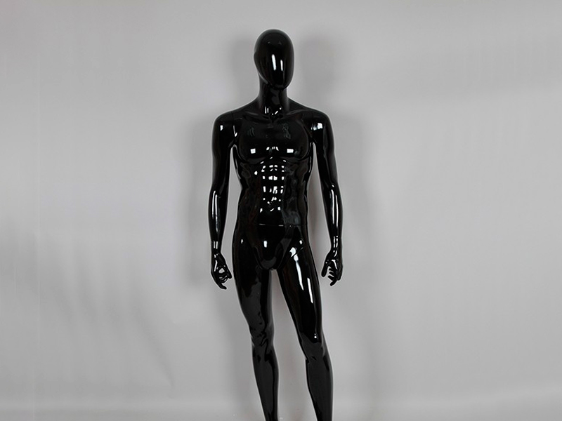 Манекен мужской черный