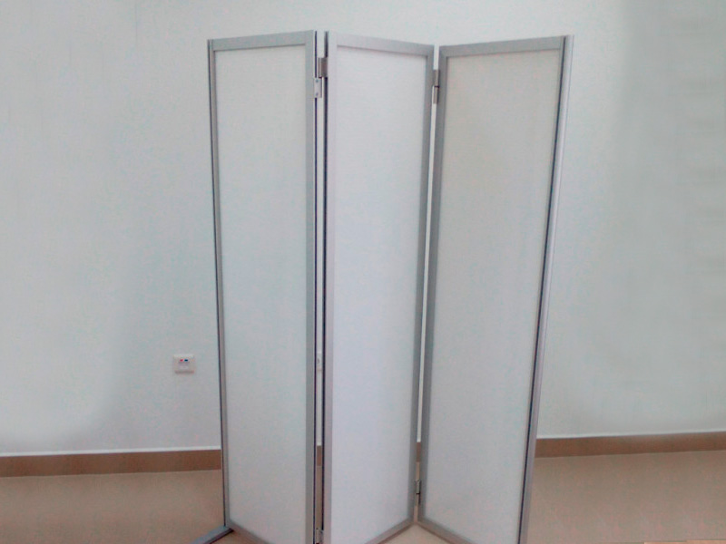 Металлическая ширма белая