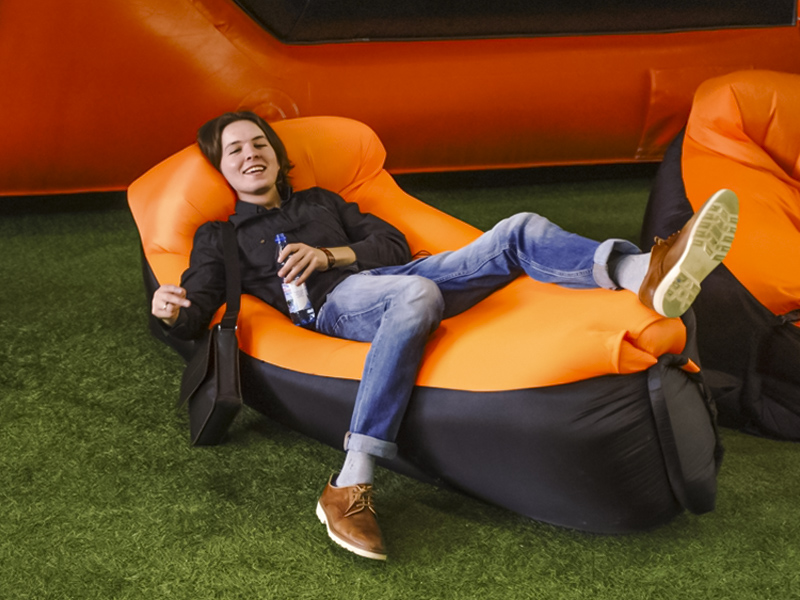 Пуфики черно-оранжевые