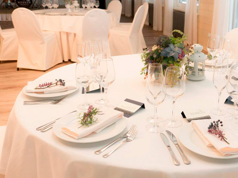 Наперон для круглого стола бежевый «Жаккард» 2,2м