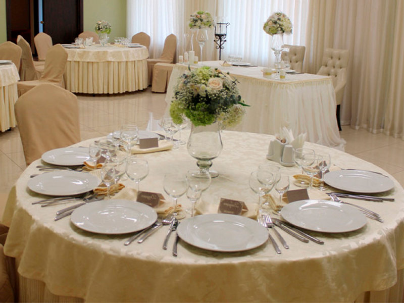 Наперон для круглого стола бежевый «Жаккард» 2,2м