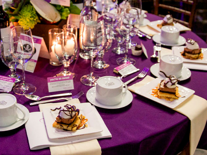 Наперон для круглого стола фиолетовый 2,2м