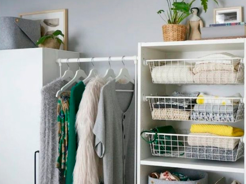 Плечики для верхней одежды белые