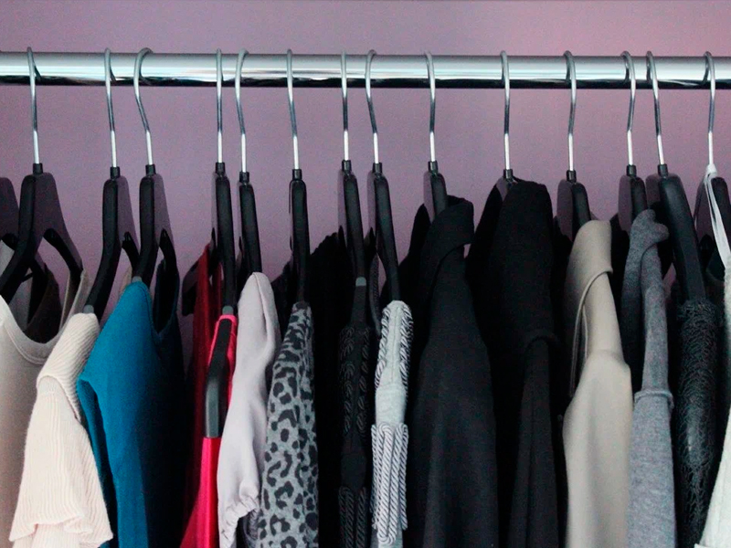 Плечики для верхней одежды чёрные