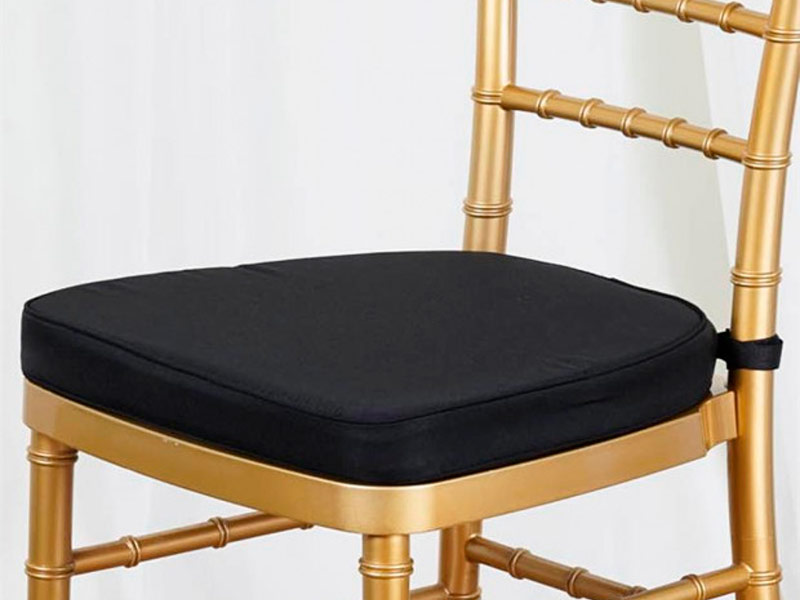 Подушка на стул черная