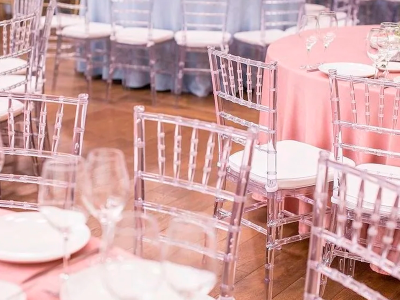 Подушка на стул белая