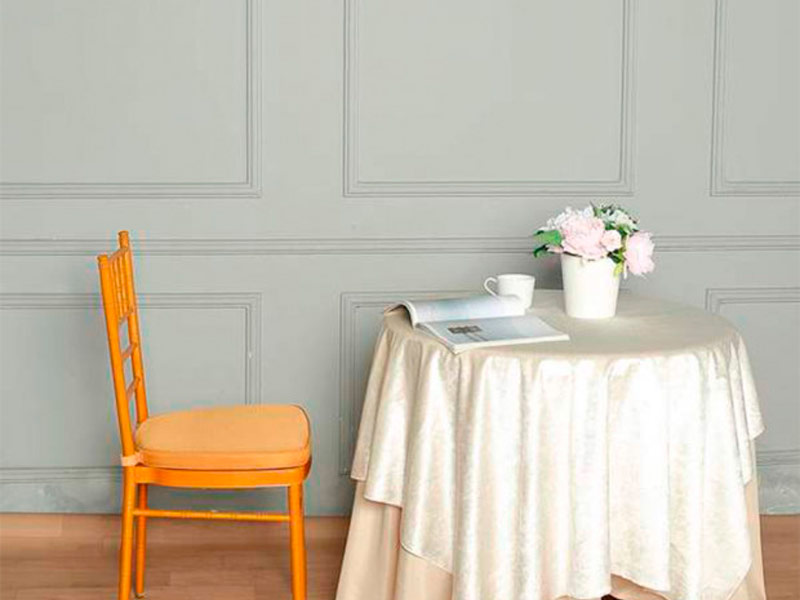 Подушка на стул золотая