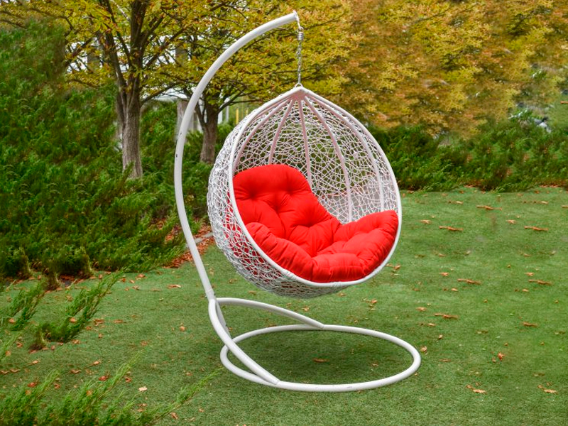 Подвесное кресло красное