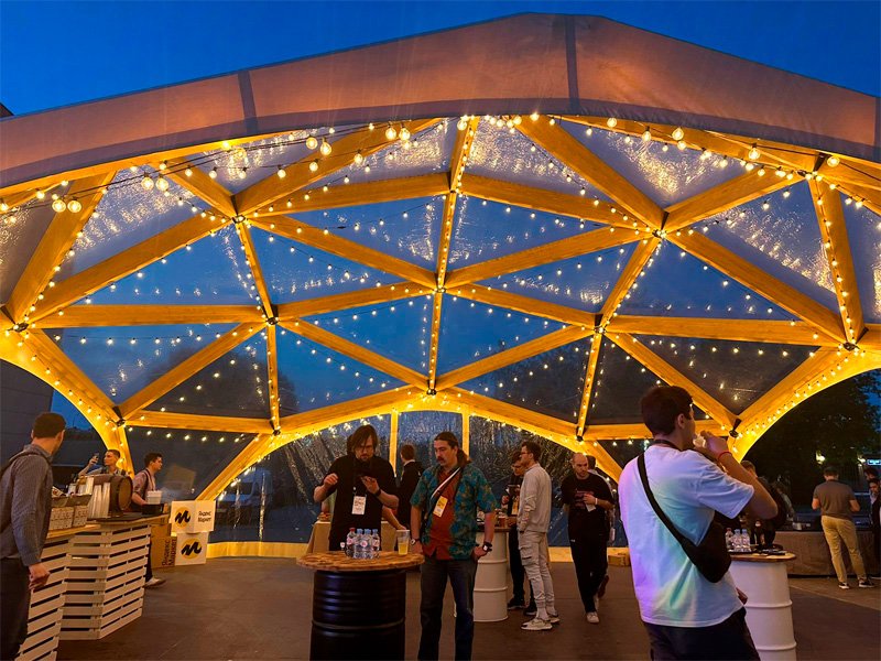 Прозрачный деревянный шатер 8x8