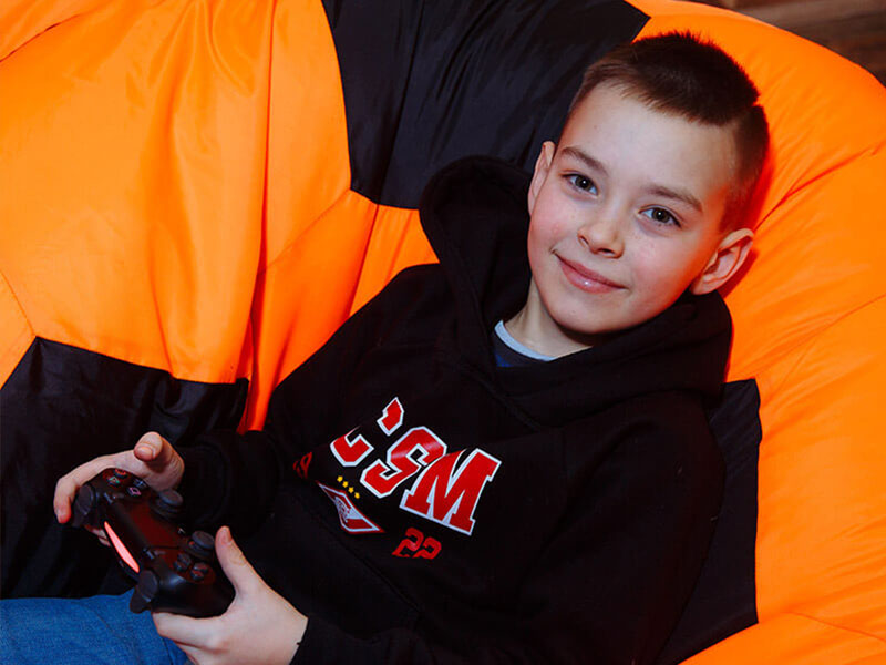 Футбольный пуфик